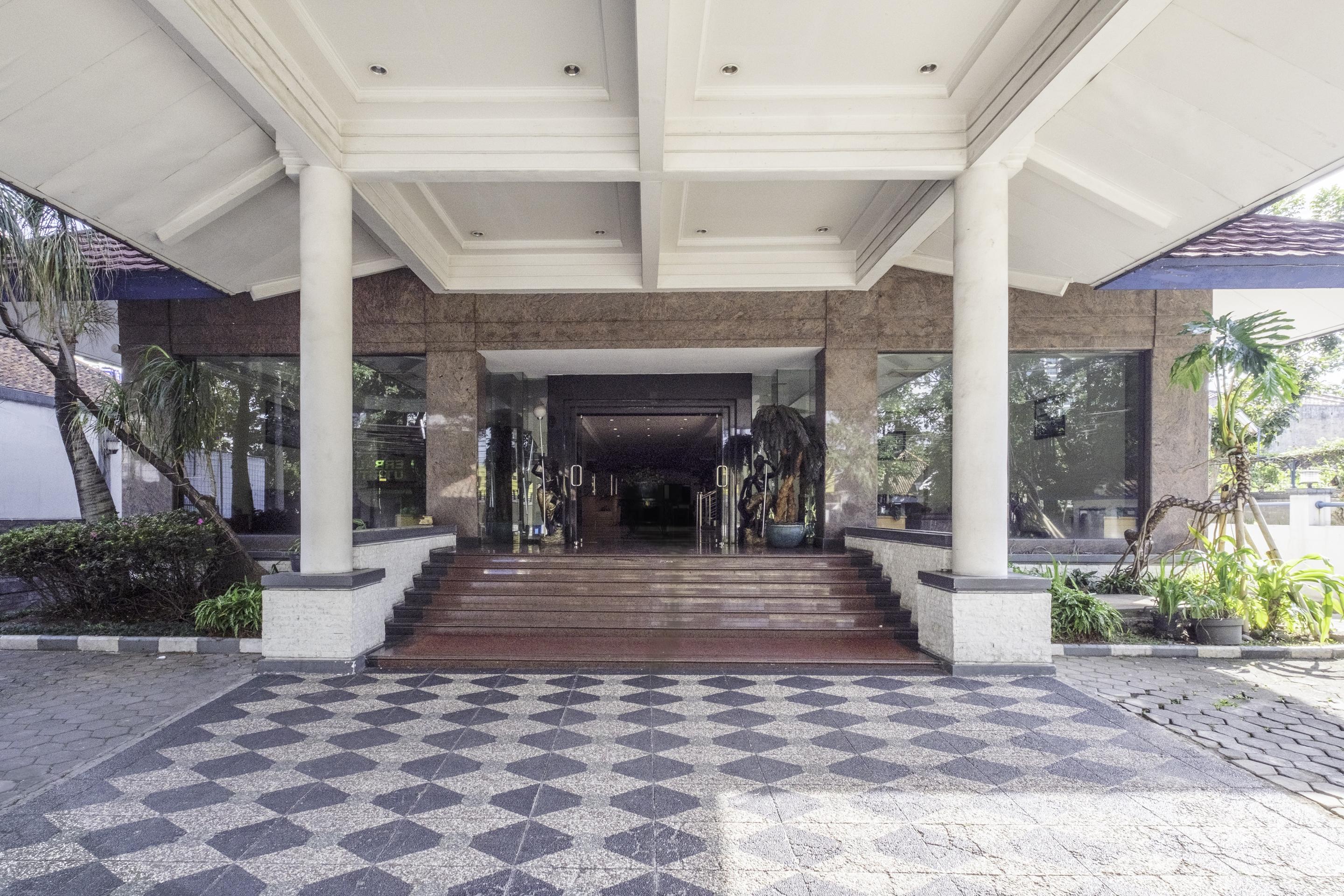 Collection O 25 Hotel Baltika Bandung Exterior photo